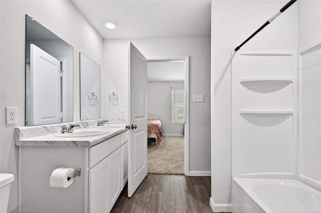 THE VILLAGES OF MAYFIELD PH 2 - Residential