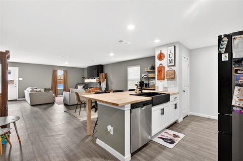 Tiny photo for 821 Sugartree Drive, Cleburne, TX 76031 (MLS # 21199795)