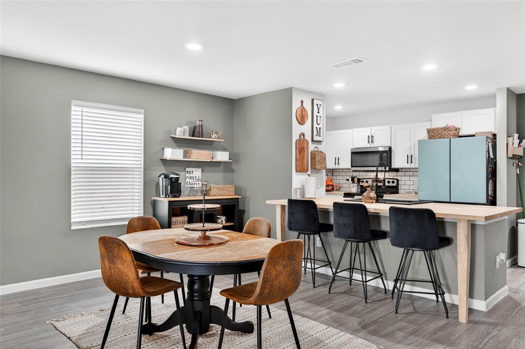 THE VILLAGES OF MAYFIELD PH 2 - Residential