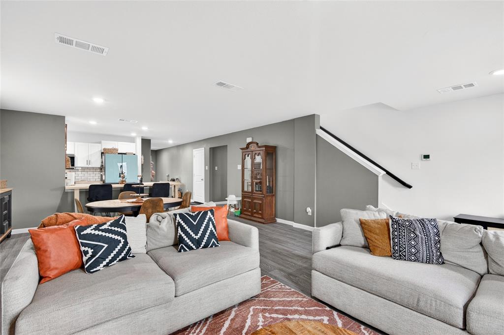 THE VILLAGES OF MAYFIELD PH 2 - Residential