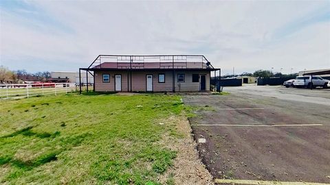 4902 E Highway 199 Springtown TX 76082