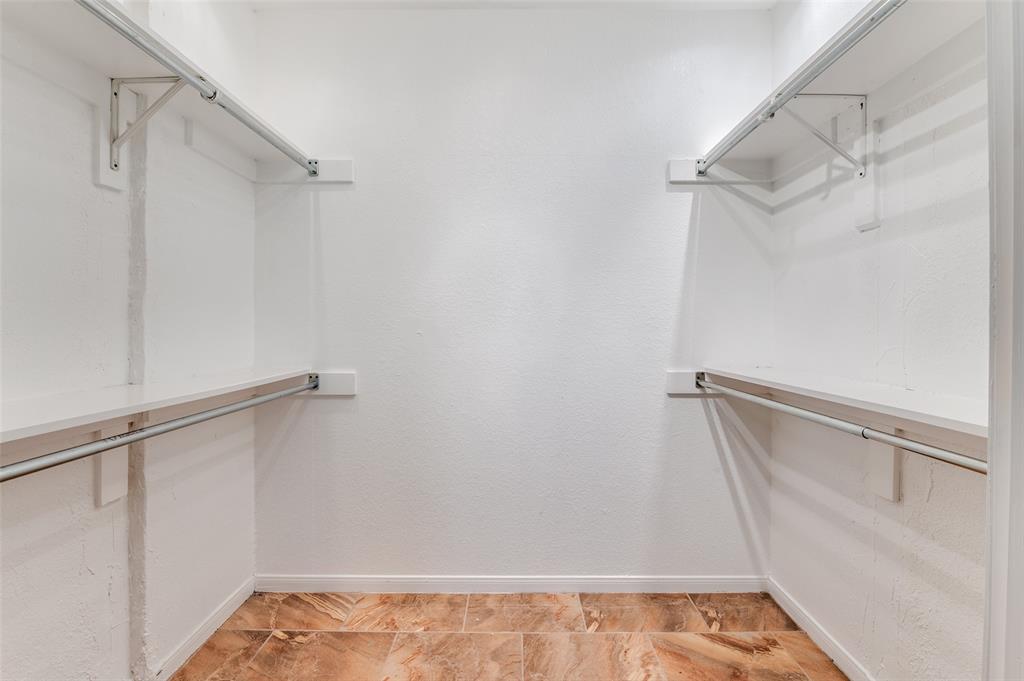 Cloisters Condo The - Residential