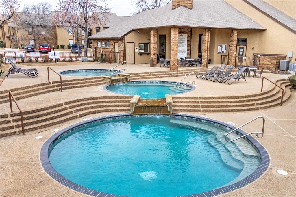 Cloisters Condo The - Residential