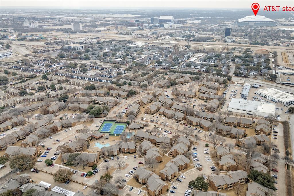 Cloisters Condo The - Residential
