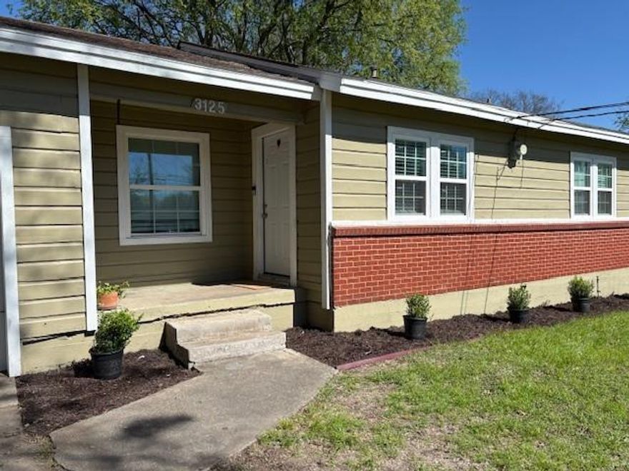 Remodeled 3-Bedroom Home with Upgrades!

This 3-bedroom, 1-bath home features thoughtful updates including a roof, windows, kitchen cabinets, stove, AC unit, water heater, and carpet—all replaced or upgraded within the last few years. Enjoy a spacious backyard perfect for relaxing or entertaining. Move-in ready with plenty of modern touches!