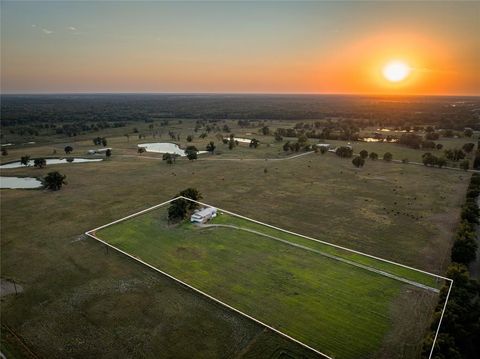 A home in Talco