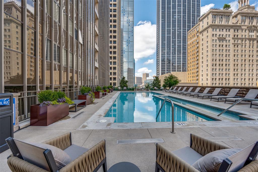 Metropolitan 1200 Main St Condo - Residential