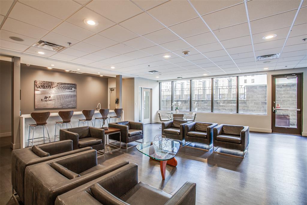 Metropolitan 1200 Main St Condo - Residential