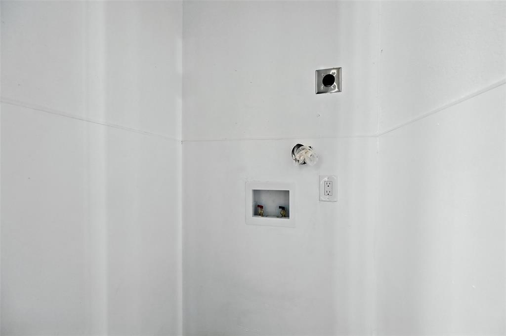 Parkwood Creek Condos - Residential