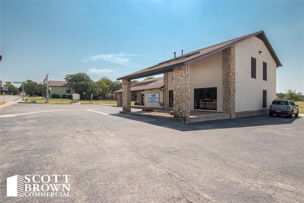 638 Londonderry Lane