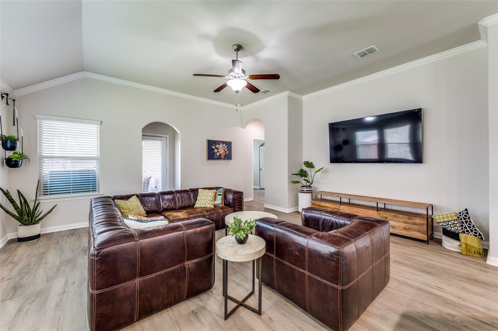 904 Ayres Drive