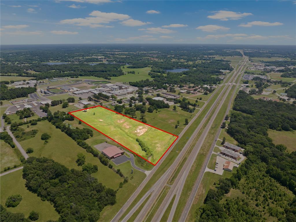 13 AC W Interstate 30 Service Road