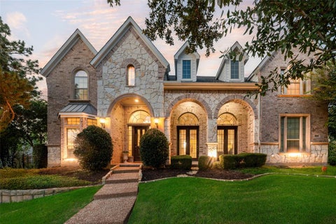 Photo of 408 Stockton Drive, Southlake, TX 76092 (MLS # 21395854)