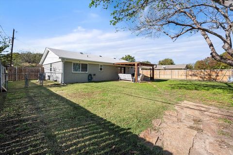 A home in Burleson