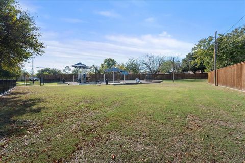 A home in Burleson