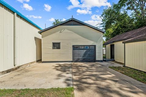 A home in Gordon