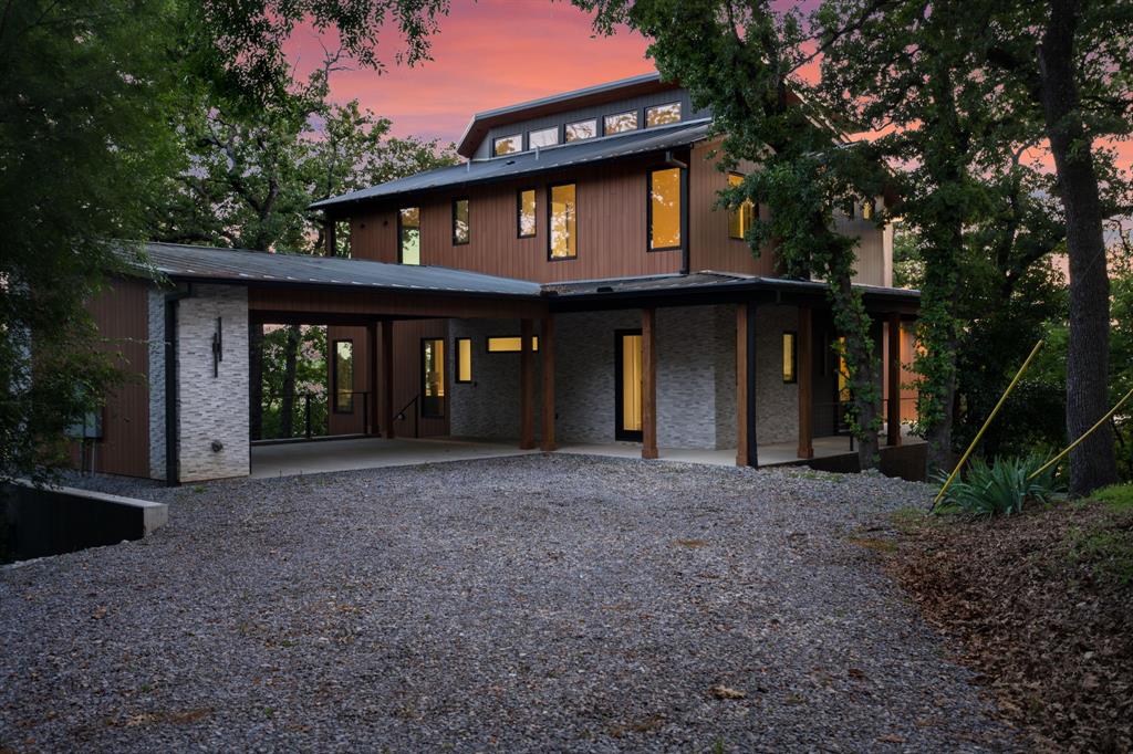 1009 Fox Hollow Lane