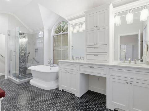 2204 Woods Edge Court Corinth TX 76210