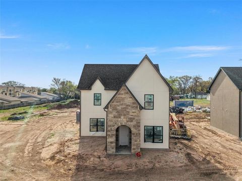 2700 S 2nd I Waco TX 76706