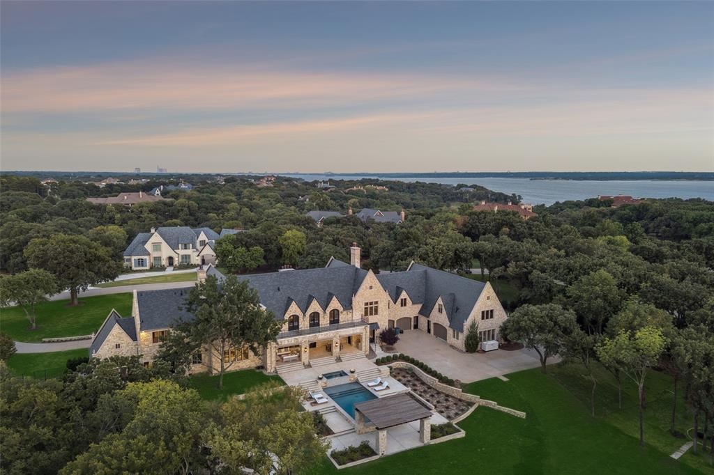 2105 Bayshore Drive