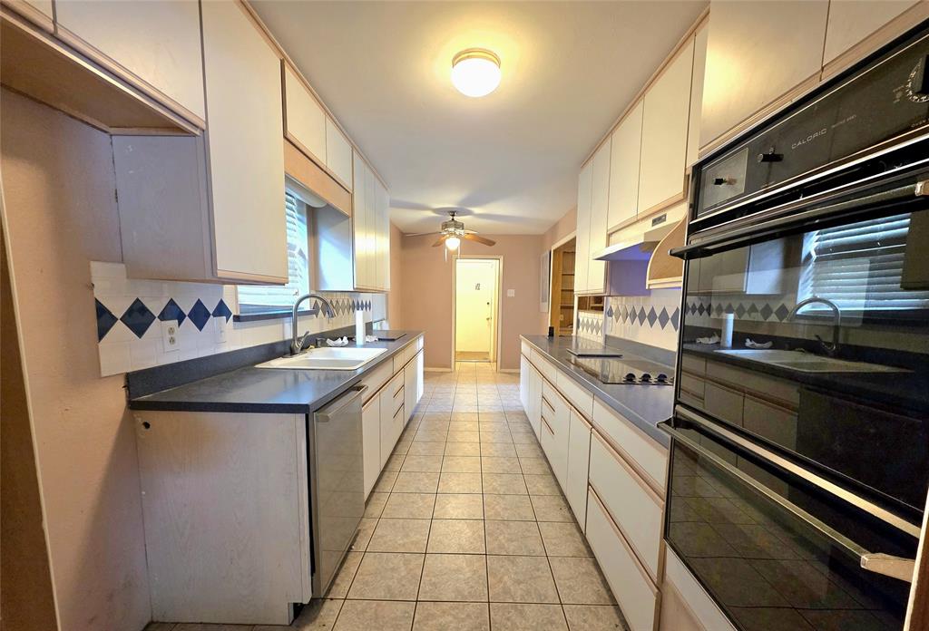 10711 Clearbrook Lane