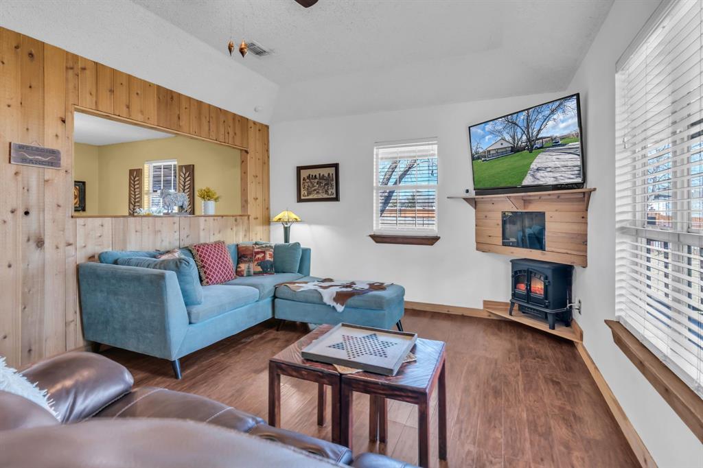 836 Silver Creek Road