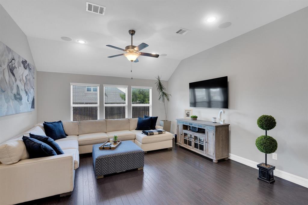 1001 Twisting Ridge Terrace