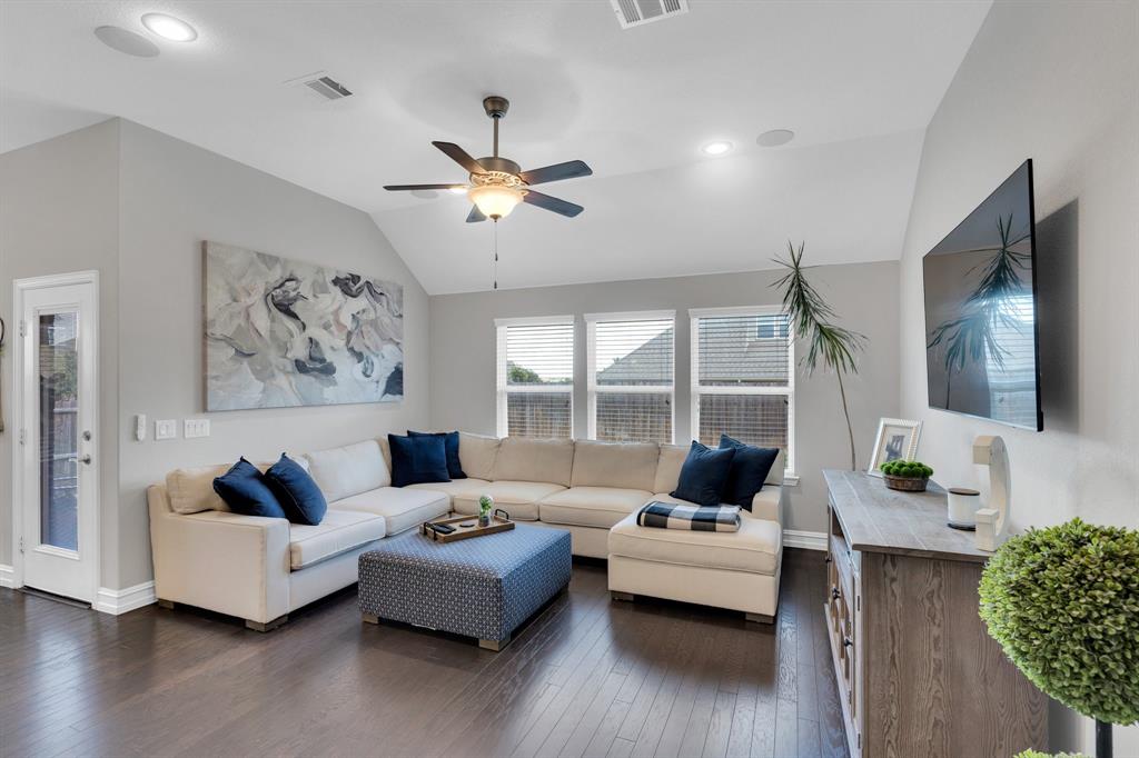 1001 Twisting Ridge Terrace