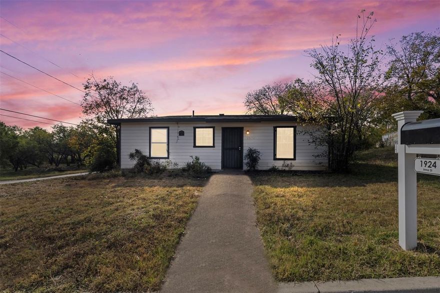 Welcome to 1924 Irma Street, a beautifully renovated 3-bedroom, 1-bathroom home in Fort Worth's up-and-coming neighborhood. This charming residence offers modern amenities while retaining its original character. Enjoy the convenience of being close to major highways, shops, schools and restaurants.