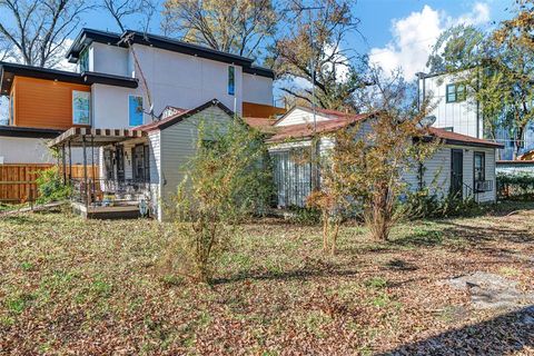 Tiny photo for 917 Walkway Street, Dallas, TX 75212 (MLS # 21128958)