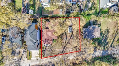 Tiny photo for 917 Walkway Street, Dallas, TX 75212 (MLS # 21128958)