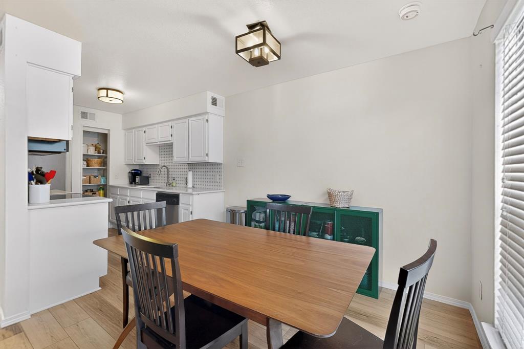 Country Greene Twnhms - Residential