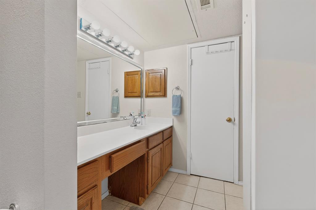 Country Greene Twnhms - Residential