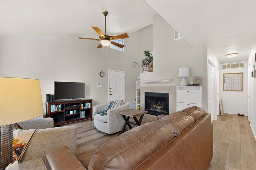 Country Greene Twnhms - Residential