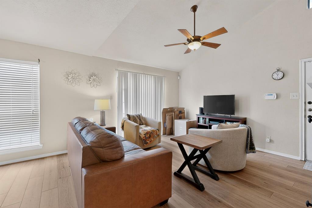 Country Greene Twnhms - Residential