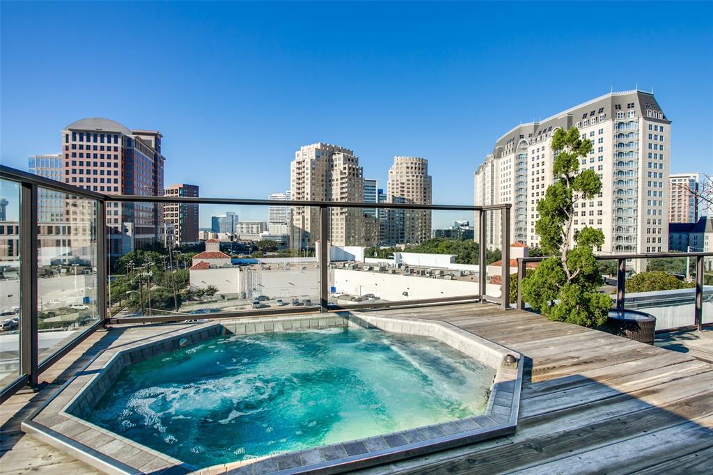 Metropolitan Club - Residential Lease