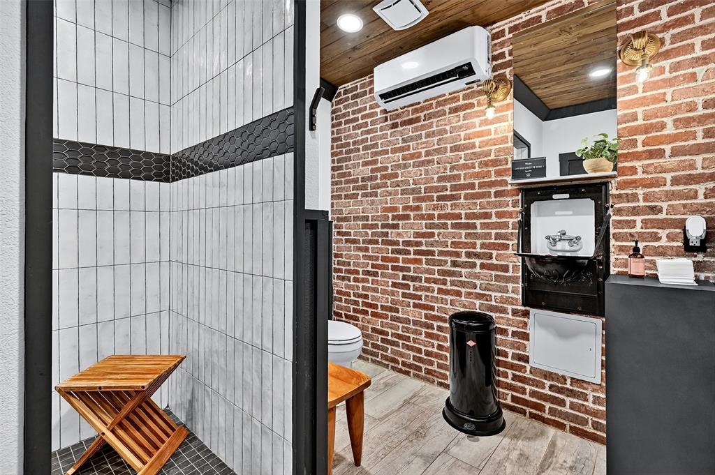 Bethel Rock - Commercial Sale