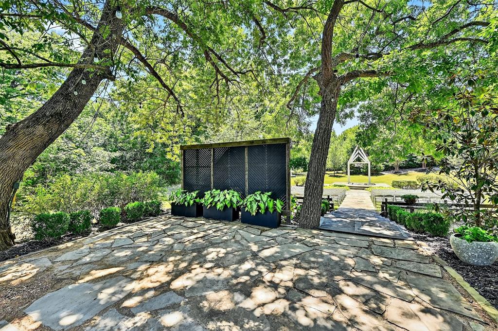 Bethel Rock - Commercial Sale