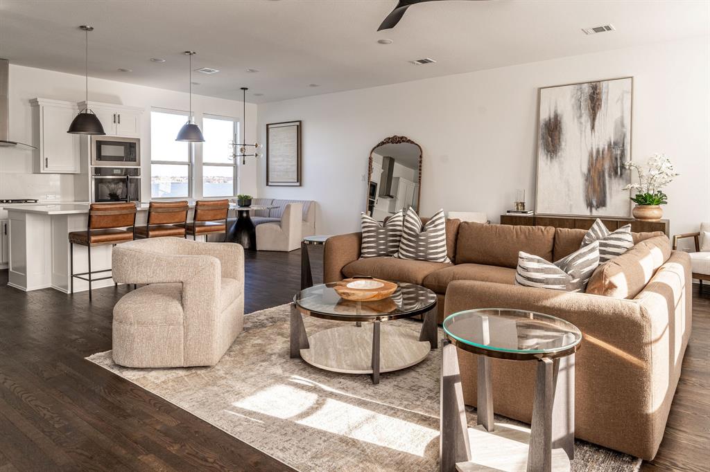 SAPPHIRE BAY - Residential Lease