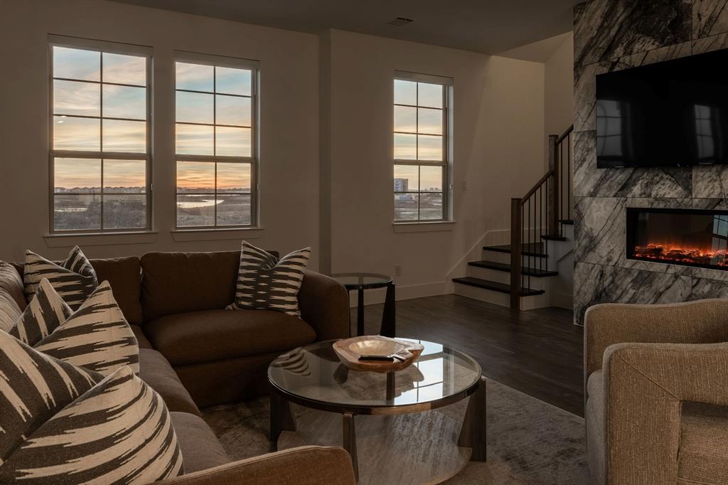 SAPPHIRE BAY - Residential Lease