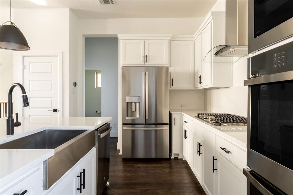 SAPPHIRE BAY - Residential Lease