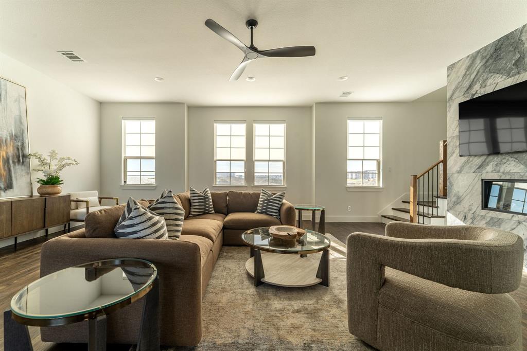 SAPPHIRE BAY - Residential Lease