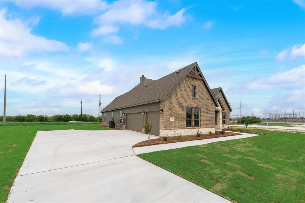 120 Roosevelt Lane