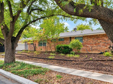 Photo of 3544 Timberview Road, Dallas, TX 75229 (MLS # 21403320)