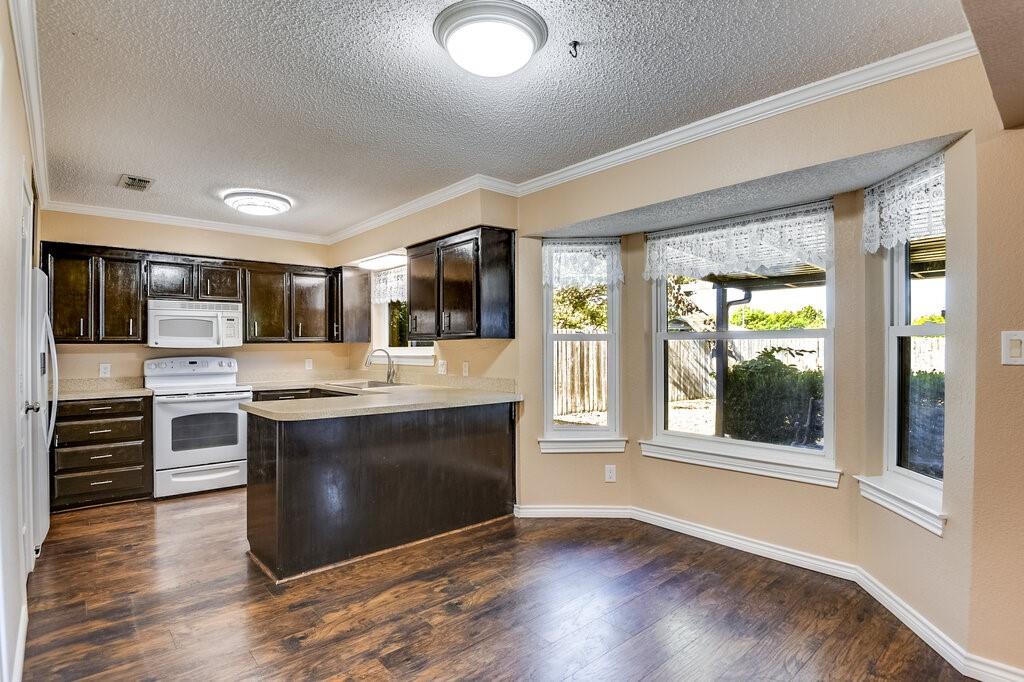 630 Barkridge Trail