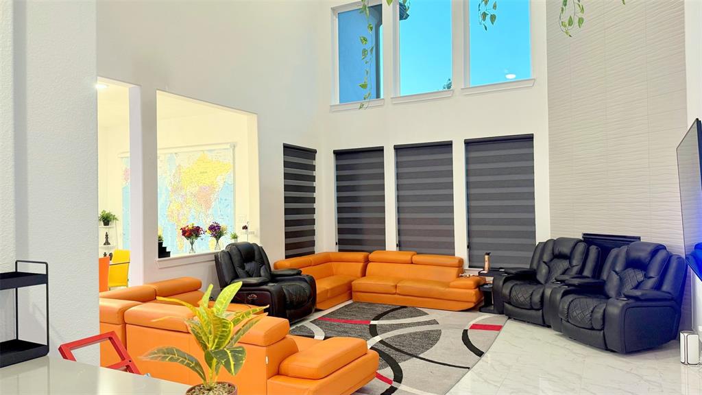 Lexington Parks Ph Four - Residential