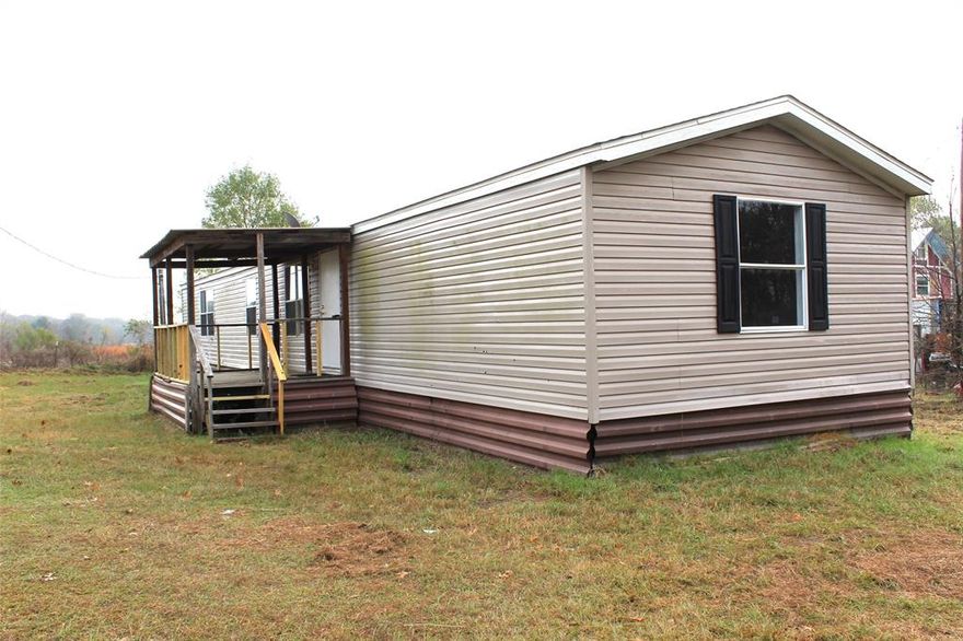 WELCOME HOME TO THIS CUTE 3-2 ON ONE ACRE! NICE COVERED PORCH ON FRONT OF HOME. HAVE YOUR OWN PIECE OF THE PEACEFUL COUNTRYSIDE! OWNER HAS DONE MULTIPLE REPAIRS TO MAKE THIS HOME ONE THAT YOU WOULD LIKE TO MAKE YOURS-INTERIOR PAINT, FRONT PORCH REPAIRED WITH NEW RAILING AND SUPPORT BEAMS. STEP INSIDE TO OPEN CONCEPT LIVING WITH SPLIT BEDROOMS FOR PRIVACY. MAIN BATH HAS A LARGE WALK-IN CLOSET WITH ADDITONAL STORAGE SHELVES IN THE BATHROOM ITSELF. THERE IS A SMALL STORAGE BUILDING AND ROOM ENOUGH FOR AN ANIMAL OR TWO! PROPERTY IS PARTIALLY FENCED WITH SCATTERED TREES AND WIDE OPEN TEXAS SKY. PROPERTY IS CLOSE ENOUGH TO CEDAR CREEK LAKE FOR FUN DAYS ON THE WATER. LARGE YARD FOR ENTERTAINING. COME TAKE A LOOK AND MAKE AN OFFER TODAY!