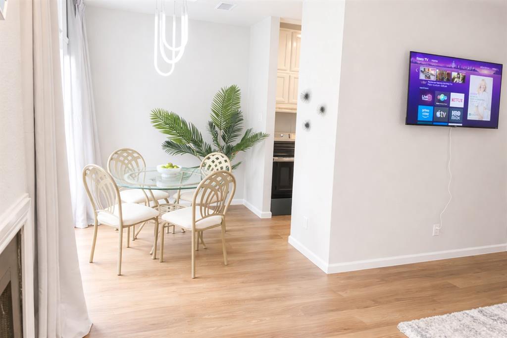 5620 Live Oak Street 201