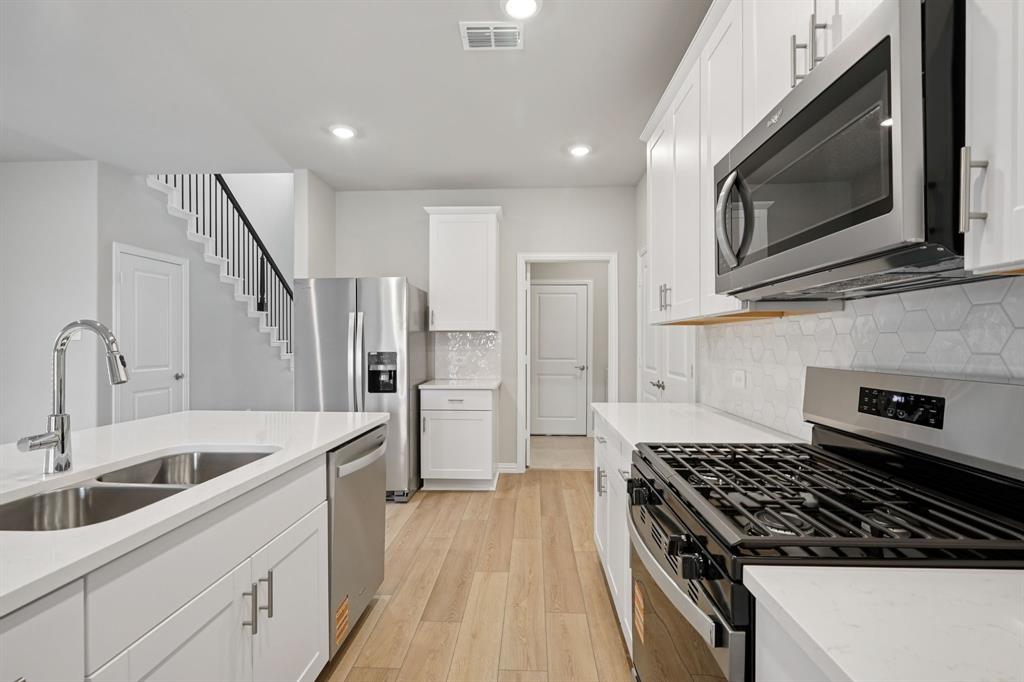 Lakehaven - Residential