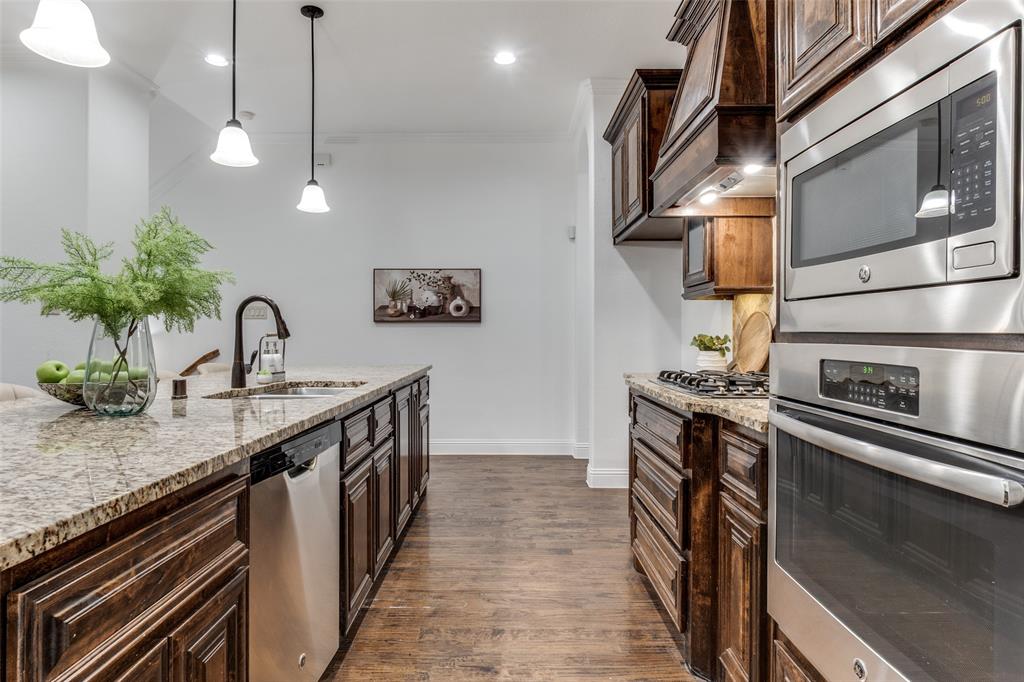 Flora Street Twnhms 01 - Residential